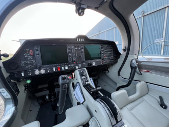 DA62 Inside